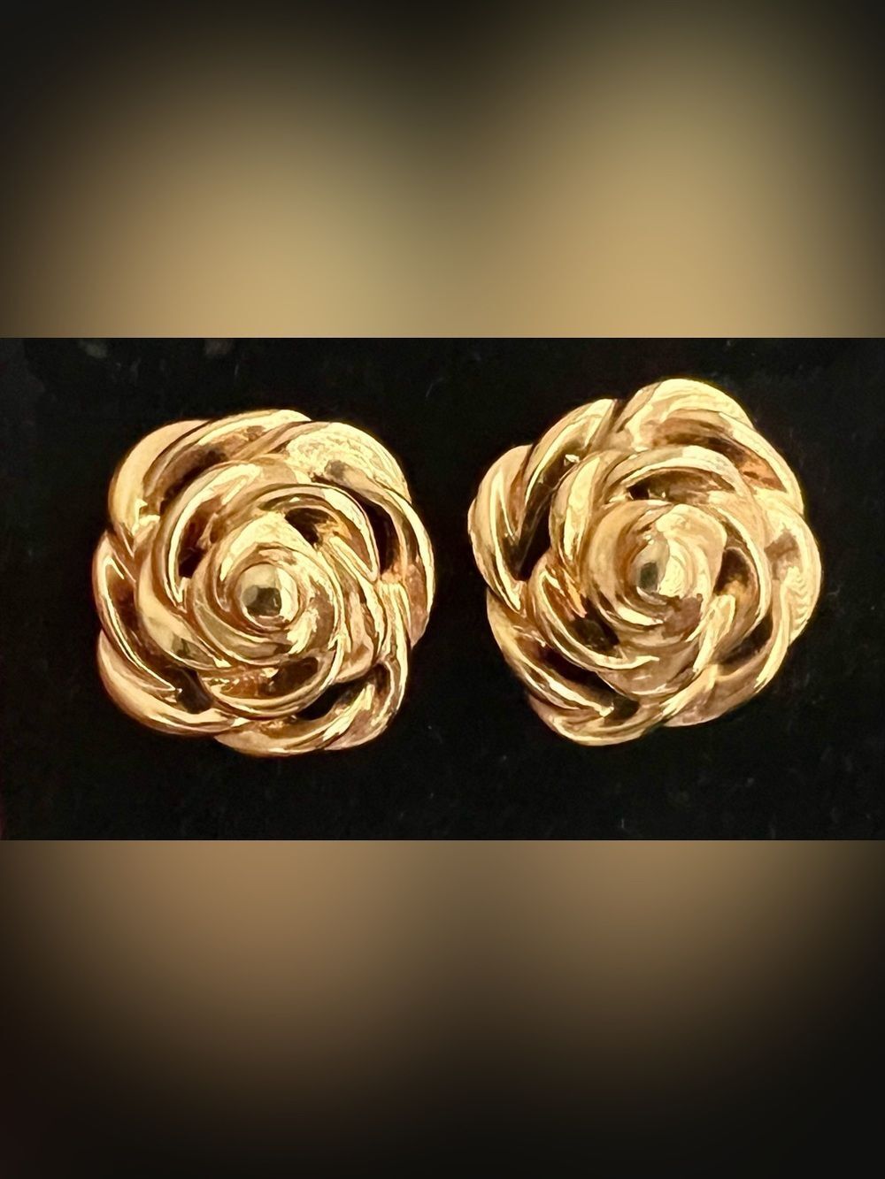 Signed Vintage Avon 80's Gold Tone Post Earrings